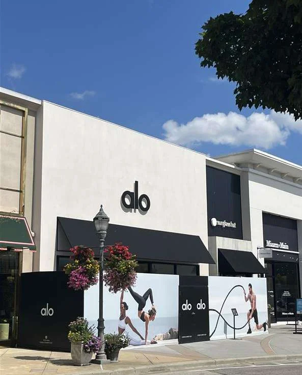 The wait is almost over — @Alo opens THIS Friday at The Summit ✨

Celebrate the Grand Opening all weekend long with:
🎧 Live DJ sets
🧘 Acro yoga performances
🛍️ An exclusive gift with purchase for the first 100 shoppers (while supplies last)

📍 Alo The Summit Birmingham
🗓️ July 18–20 | ⏰ 

10AM–8 MON-THURS
10AM-9PM FRI-SAT
12PM-6PM SUN

Come move, shop, and celebrate the new Alo Sanctuary.
Check the link in bio for event details 💫

#thesummitbham #visitthesummit #thingstodoinalabama